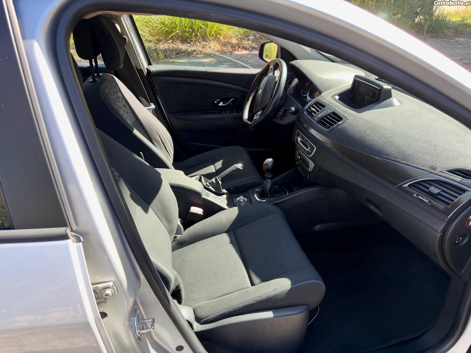 Renault Mégane III 1.5DCI GPS DIESEL - 12 — photo 5