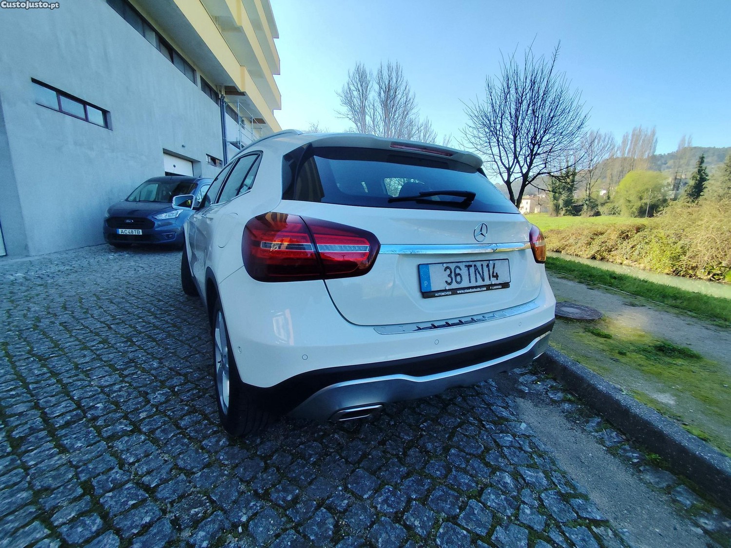 Mercedes-Benz GLA 180 CDI Urban Aut. — fotografia 13
