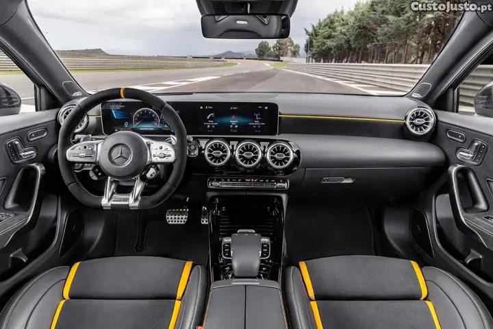 Mercedes-Benz A 45 AMG A45S - 26 foto 3