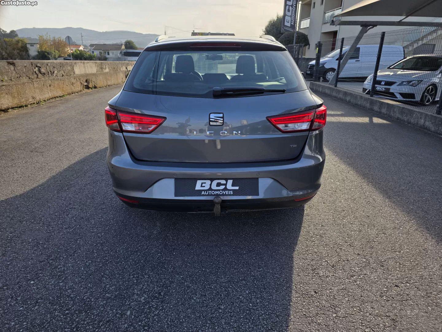 Seat Leon 1.6 tdi s&s style — photo 5