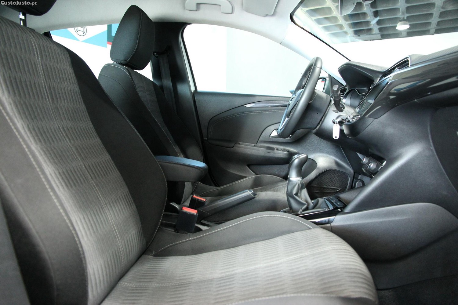 Opel Corsa 1.2 Business — fotografia 12