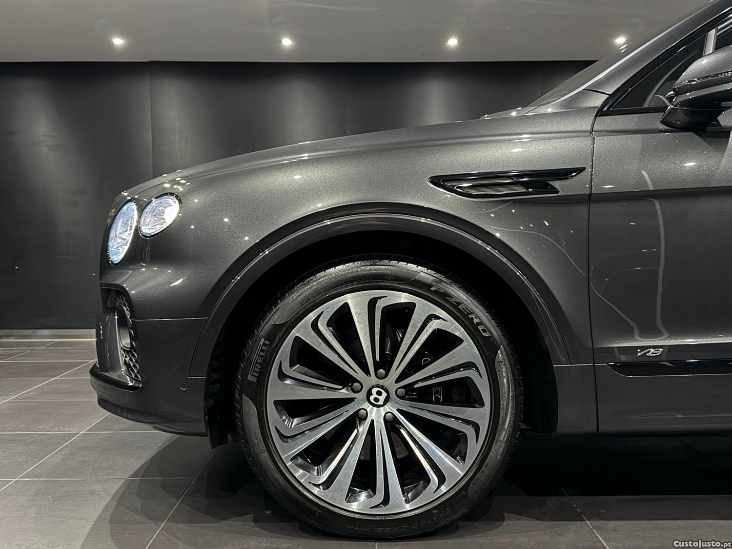 Bentley Bentayga V8 S Black Edition - 22 — photo 3