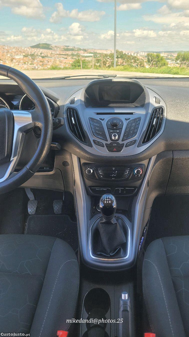 Ford B-Max 1.0 ecobost — fotografia 5