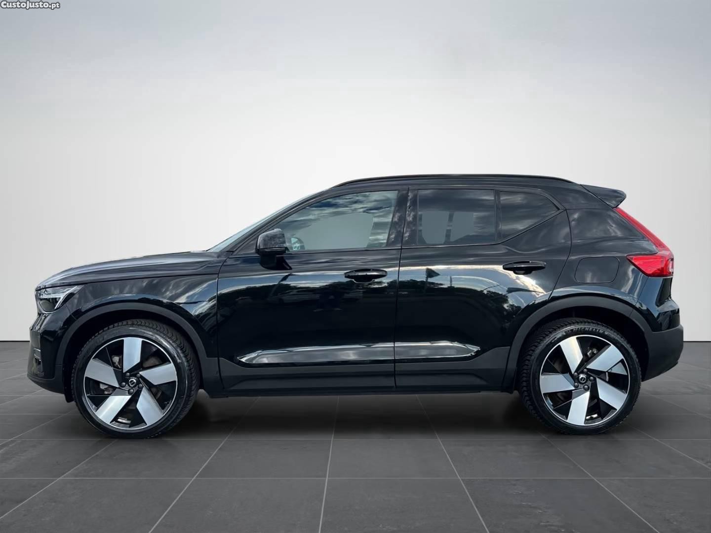 Volvo EX40 Core Recharge Pure AWD - 23 — photo 2