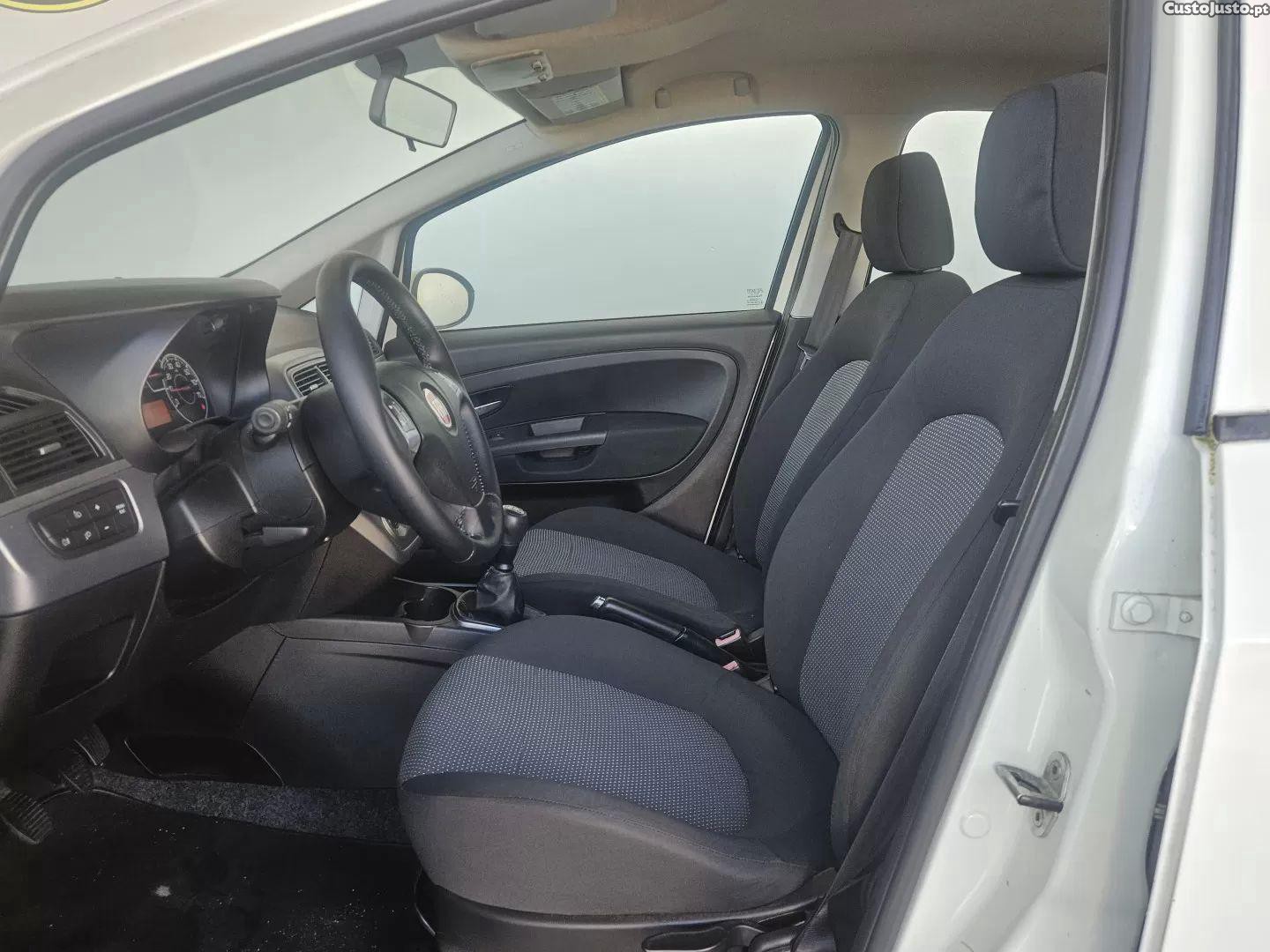 Fiat Punto 1.3 m-jet easy s&s — photo 5