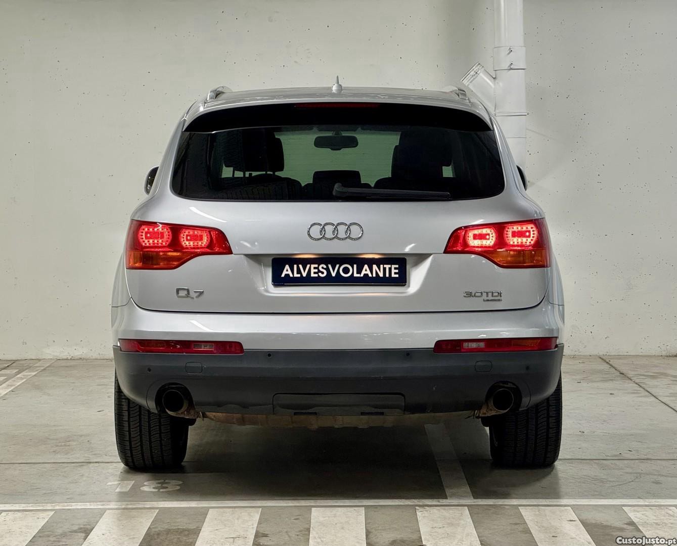 Audi Q7 3.0 TDi Tiptronic — fotografia 15
