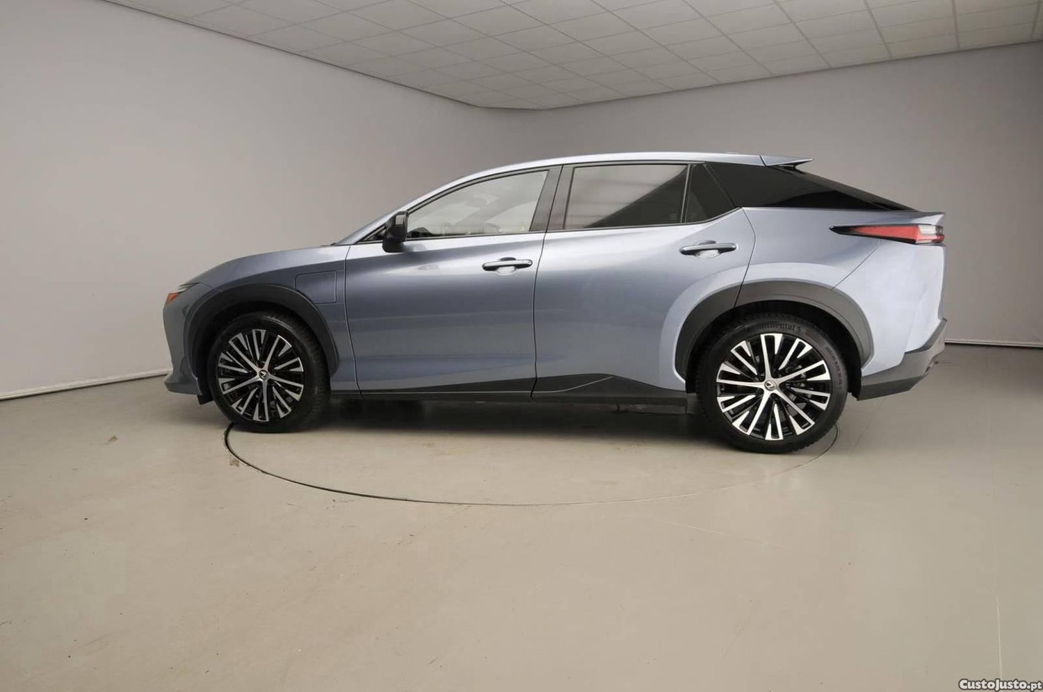 Lexus  Executive - 23 — photo 3