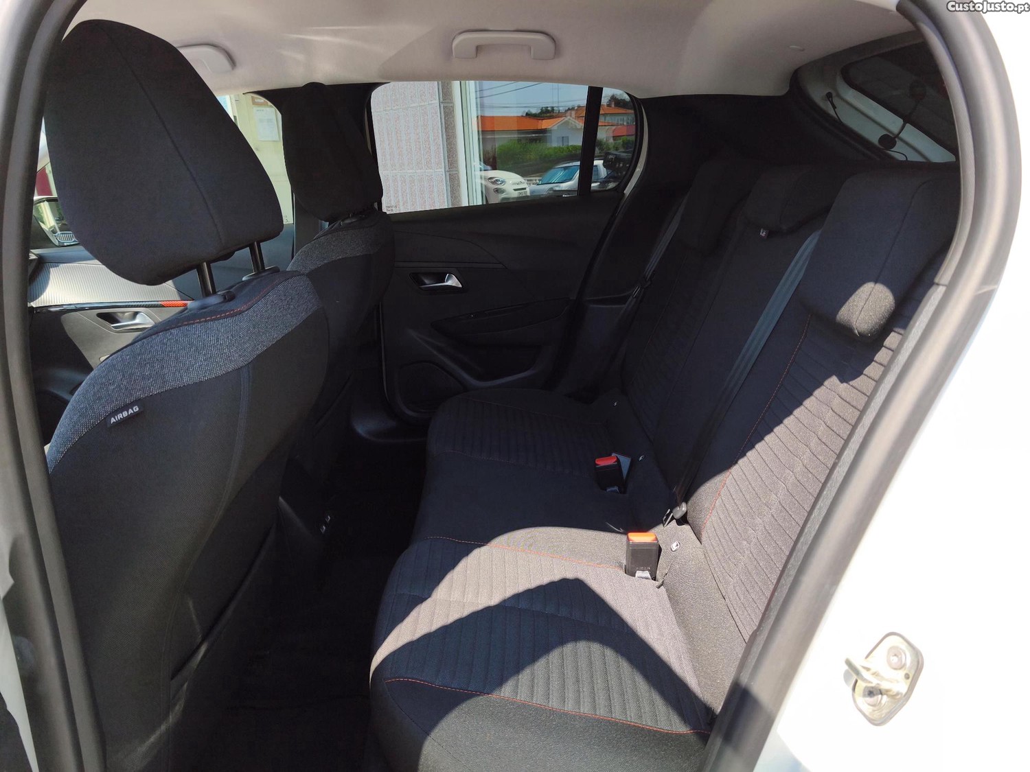 Peugeot e-208 50kwh 136cv Nacional IVA DEDUTIVEL — fotografia 12