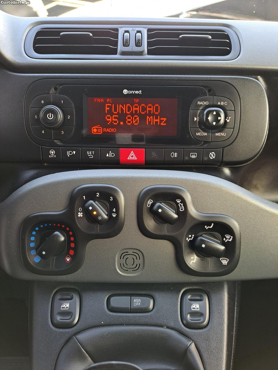 Fiat Panda 1.0 hybrid City Life — fotografia 12
