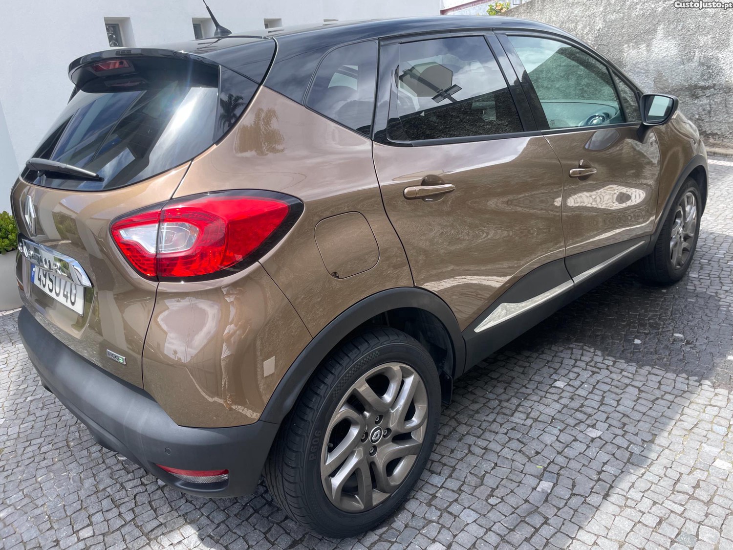 Renault Captur 1.5 dci Exclusive 90cv — fotografia 3