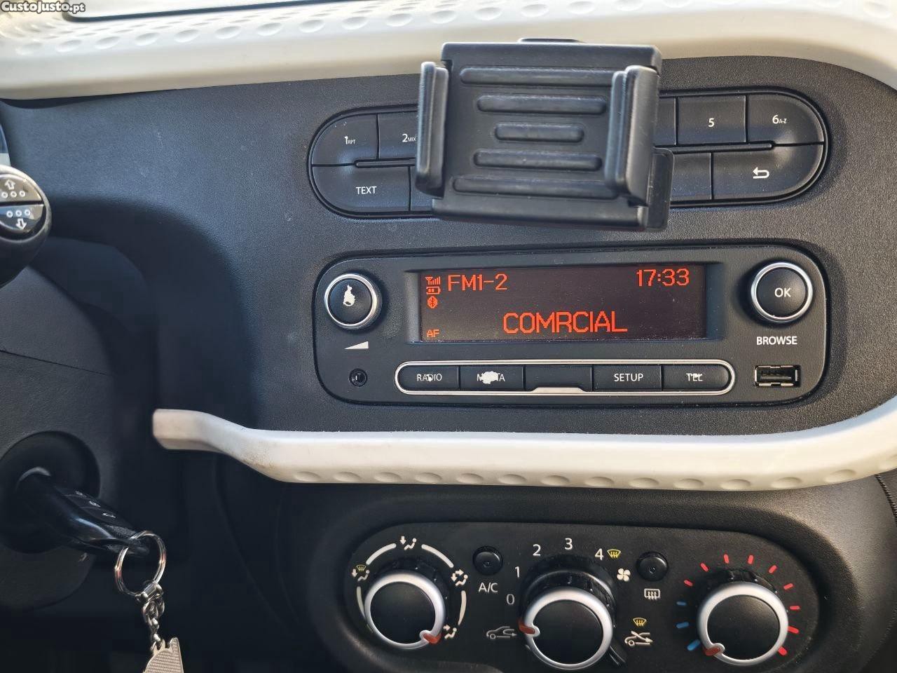 Renault Twingo — fotografia 6