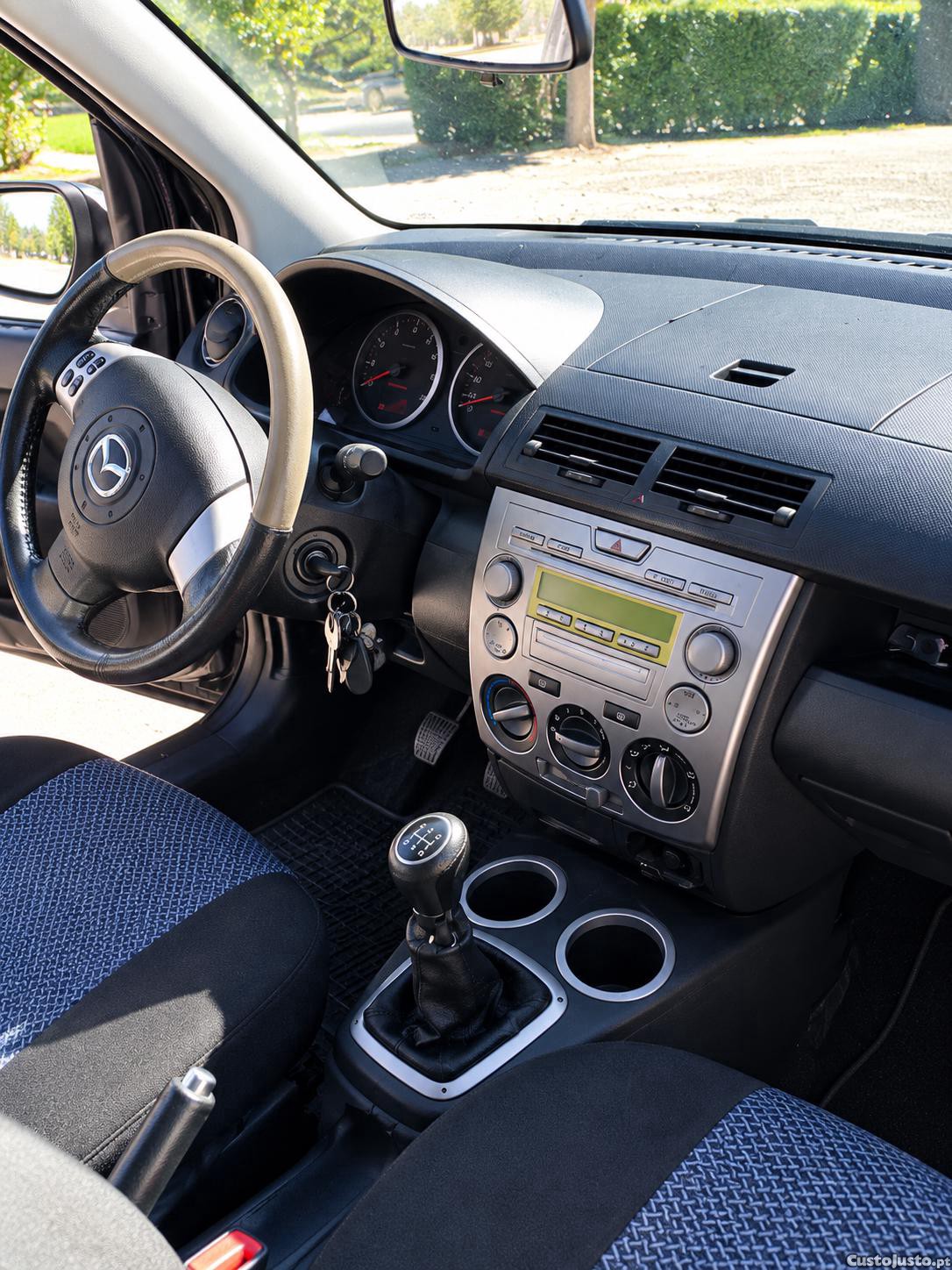 Mazda 2 DY-2 - 06 — photo 5