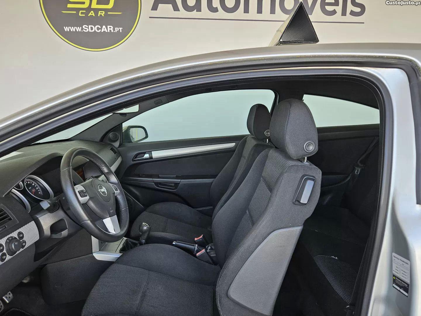 Opel Astra 1.4 - 06 — photo 4