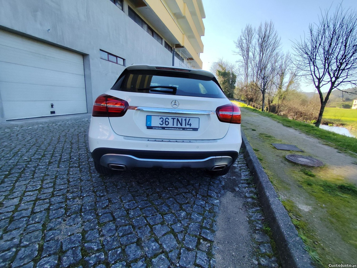 Mercedes-Benz GLA 180 CDI Urban Aut. — fotografia 12