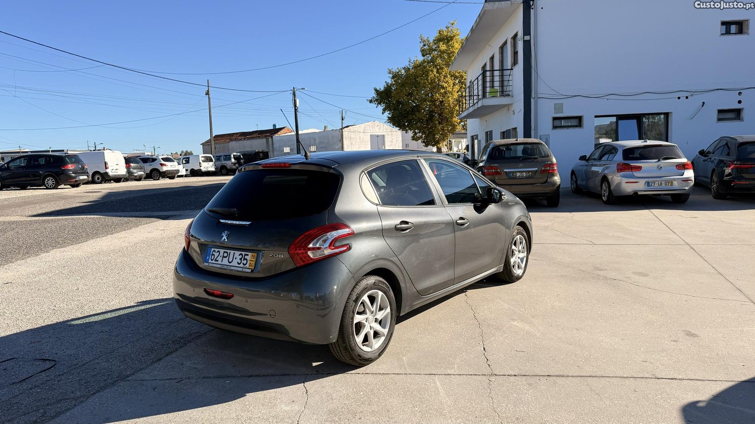 Peugeot 208 1.2 PureTech de 2015 - 15 — photo 4