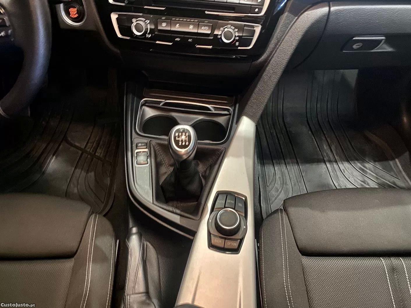 BMW 318 D line sport — fotografia 3