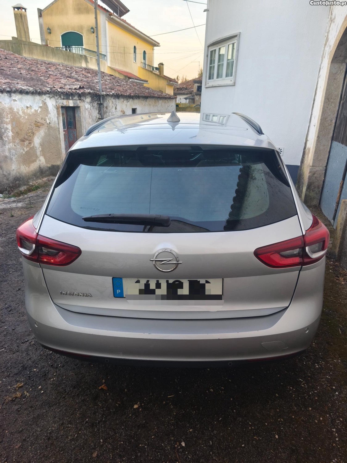 Opel Insignia Sports Tourer - 18 — photo 4