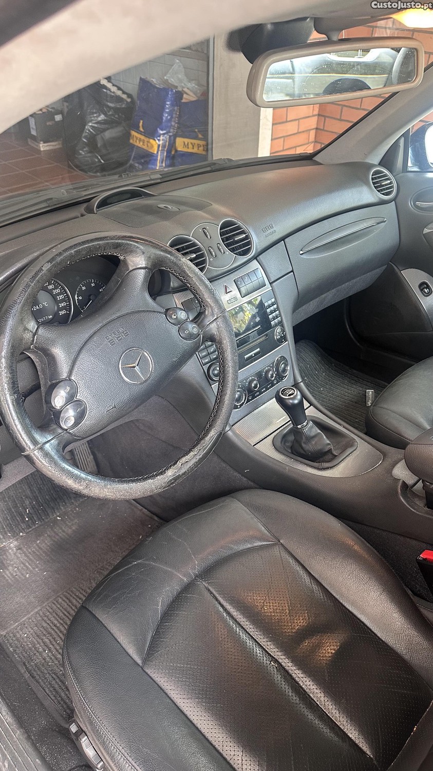 Mercedes-Benz Classe CLK Avantgarde — fotografia 6