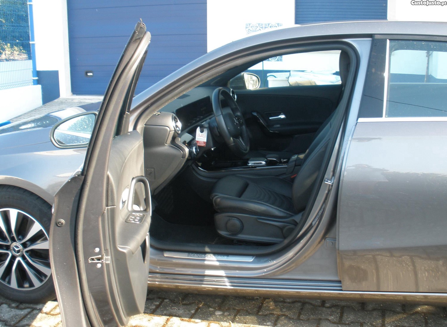 Mercedes-Benz A 180 Como novo — fotografia 4