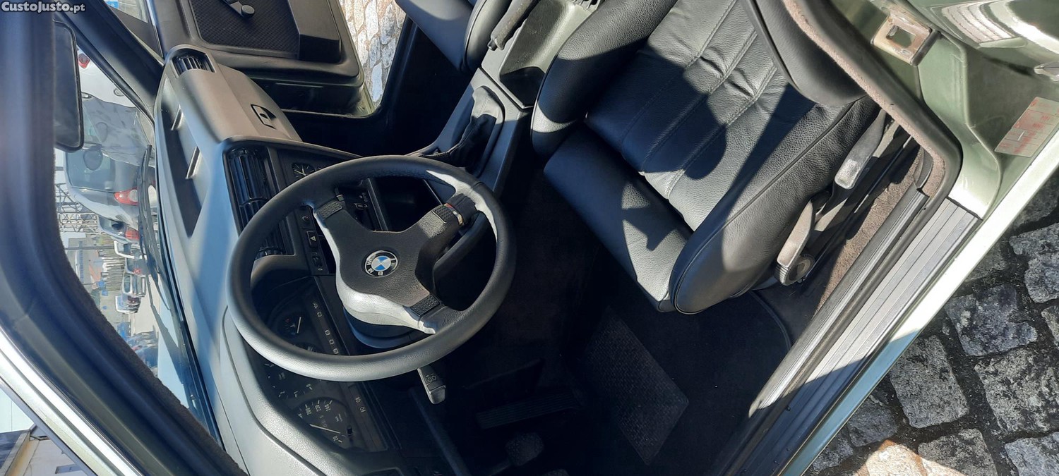 BMW 323 i e30 — fotografia 5