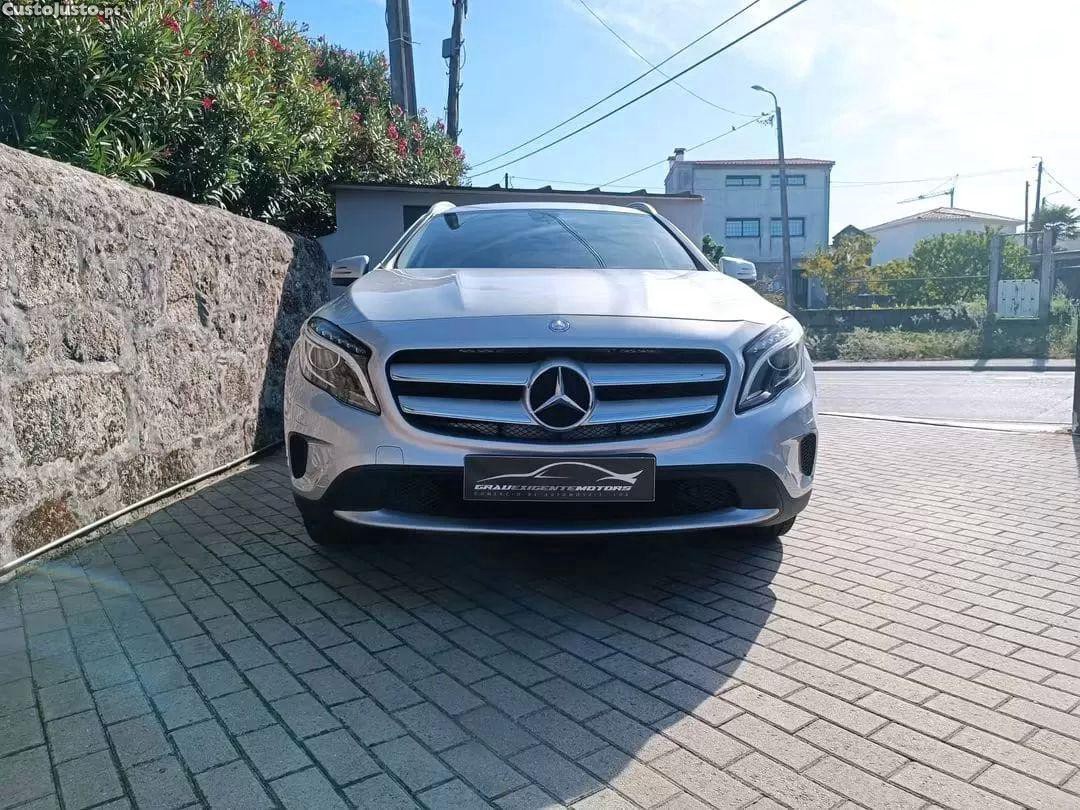 Mercedes-Benz GLA 220 Cdi urban 4-matic - 14 — photo 2