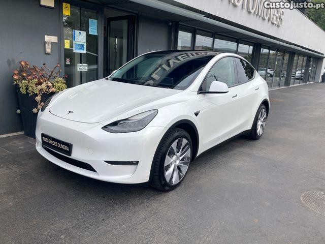 Tesla Model Y Long Range Dual Moto — fotografia 28