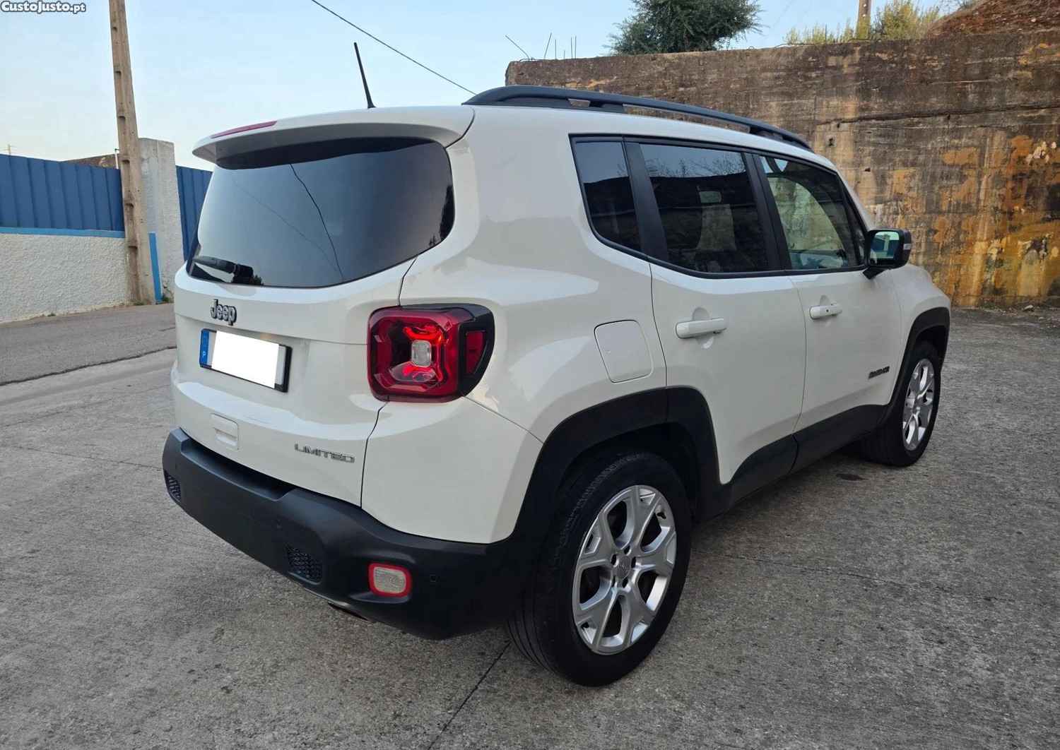Jeep Renegade 1.0 T Limited — fotografia 8