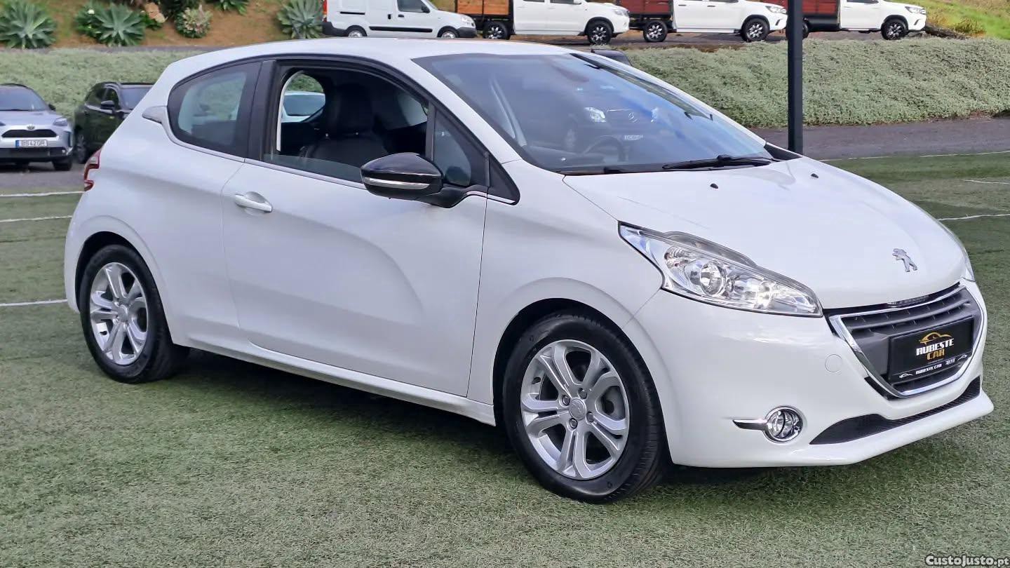 Peugeot 208 1.6 VTI ALURE 120CV GASOLINA 2012 - 12 — photo 3