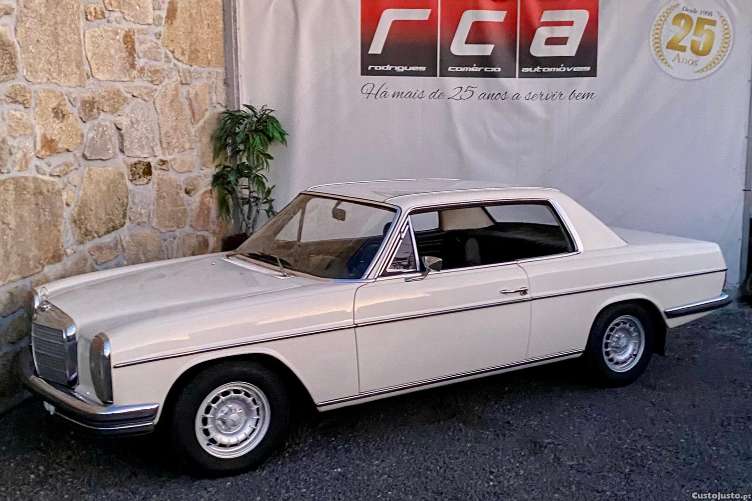 Mercedes-Benz 250 CE — photo 2