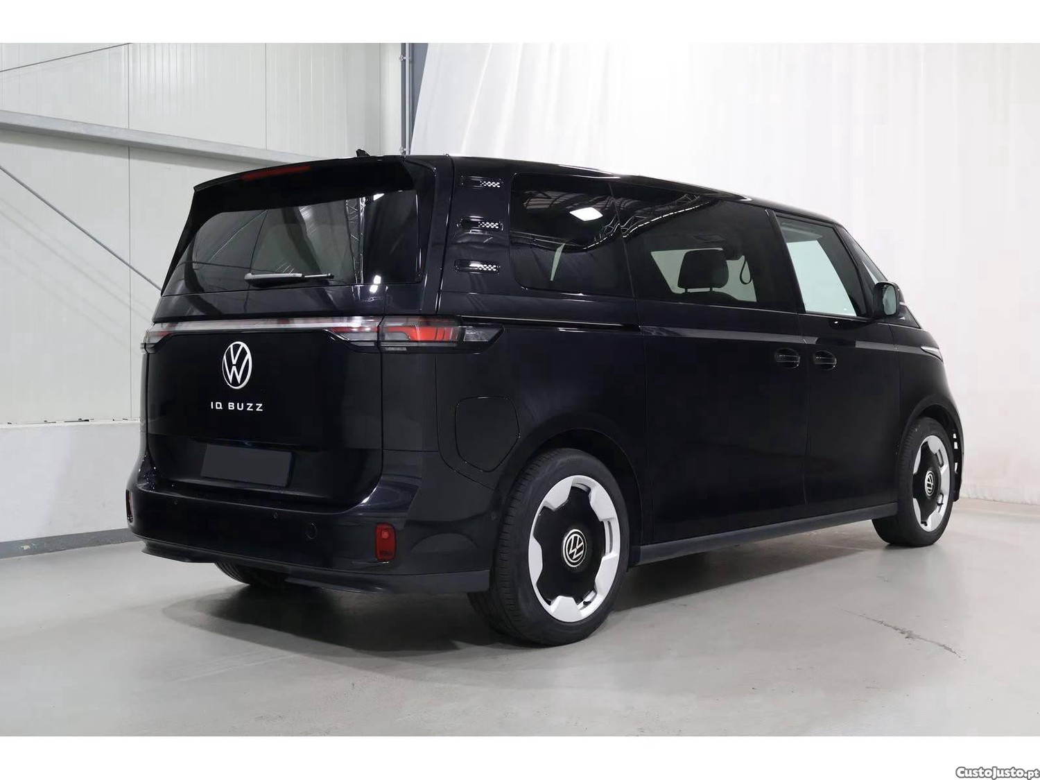 VW ID.Buzz Pro - 25 — photo 2