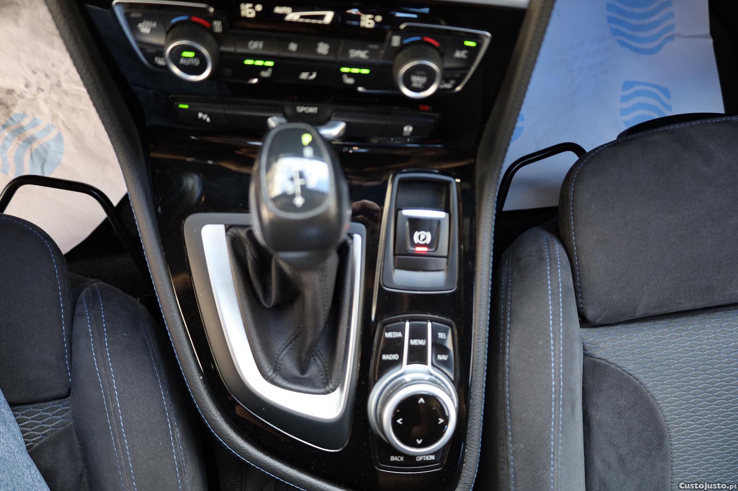 BMW 218 Active Tourer 218d Pack M auto - 16 — photo 4
