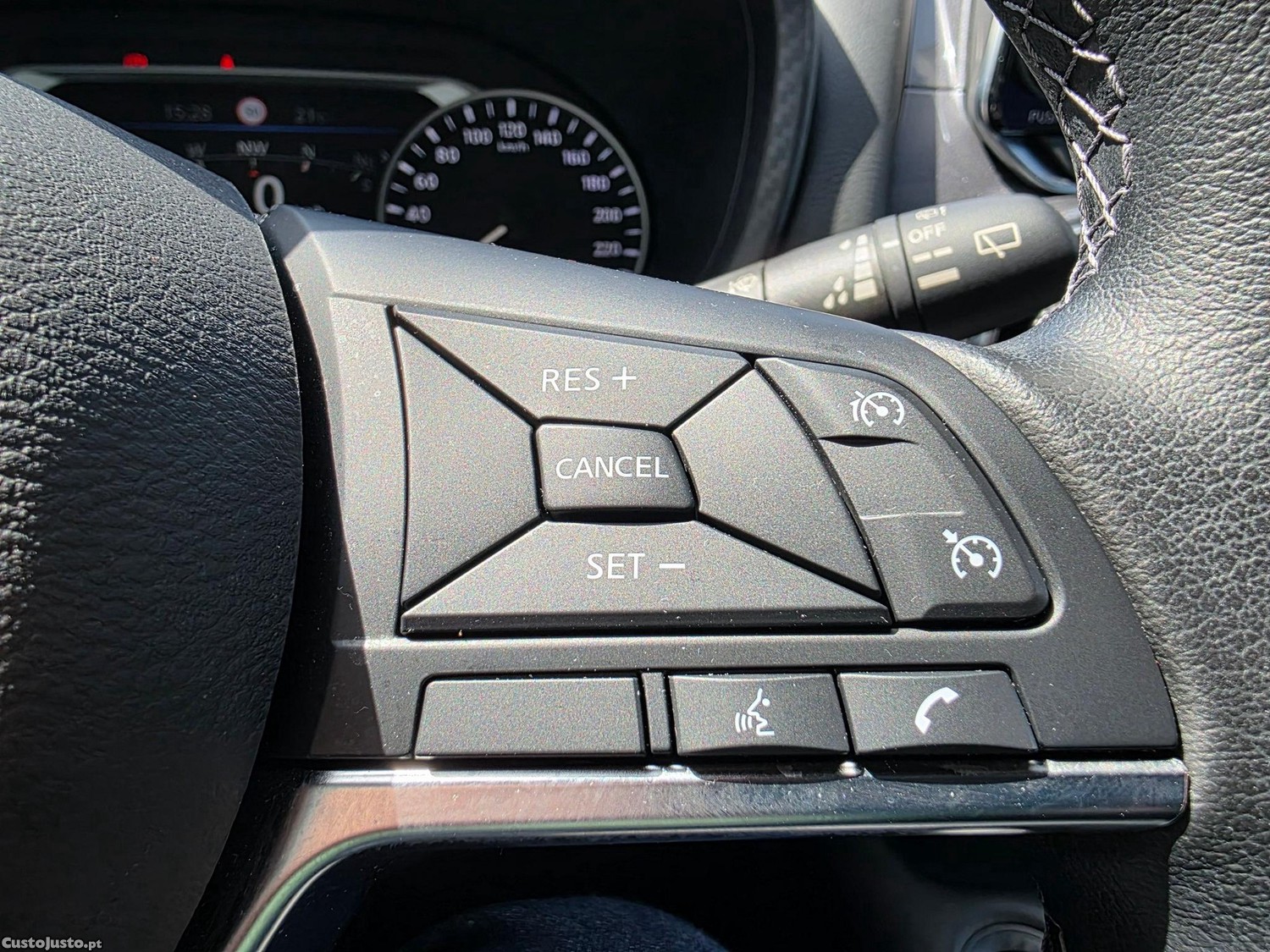 Nissan Juke 1.0 DIG-T N-Connecta NAV. — fotografia 17