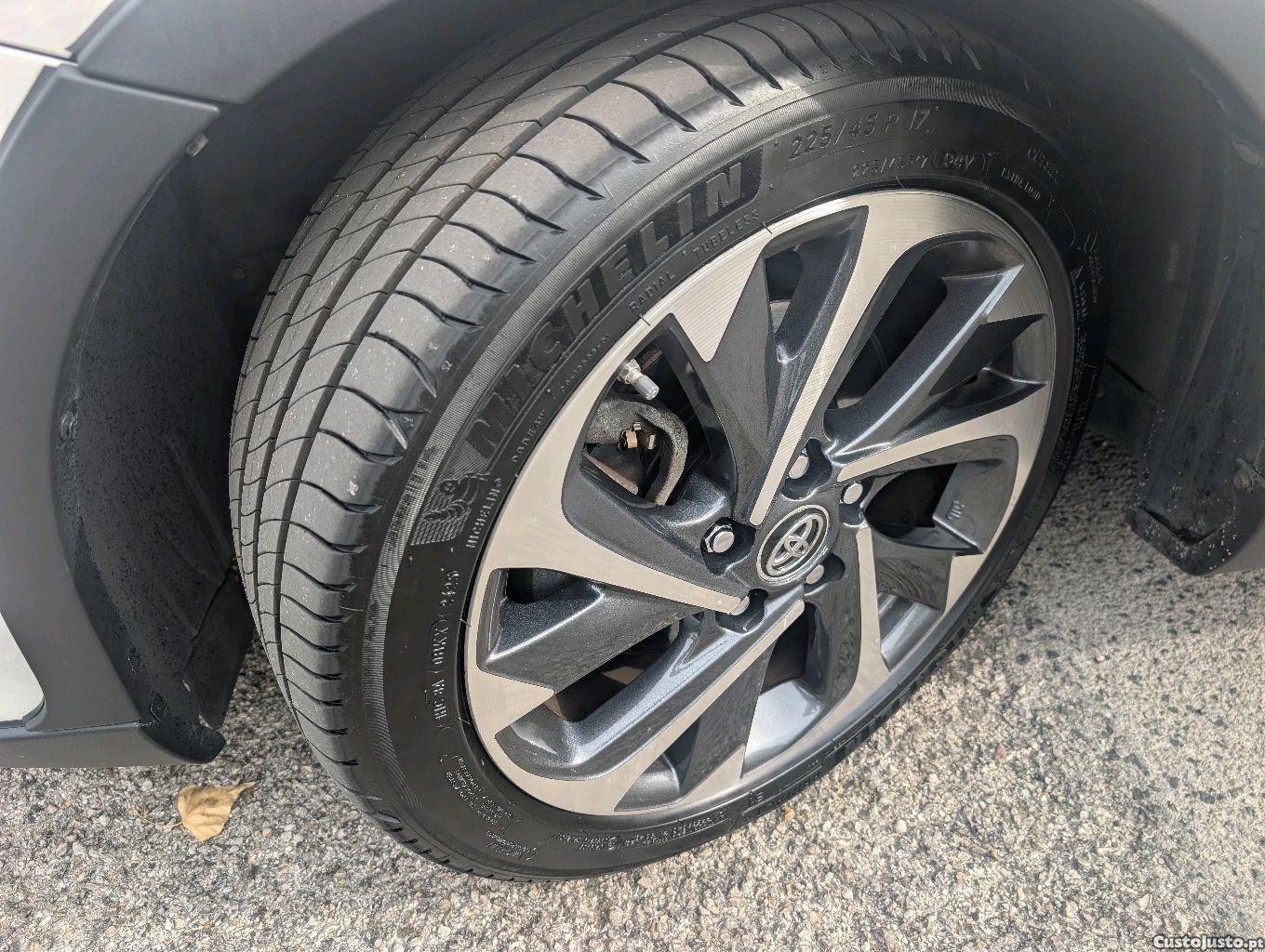 Toyota Auris 1.8HSD Freestyle híbrido - 18 — photo 3
