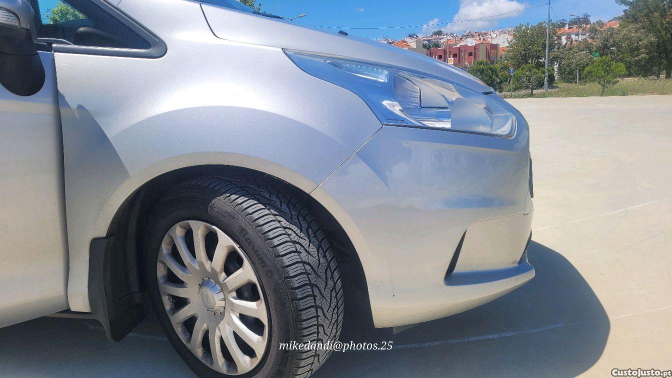 Ford B-Max 1.0 ecobost — fotografia 11