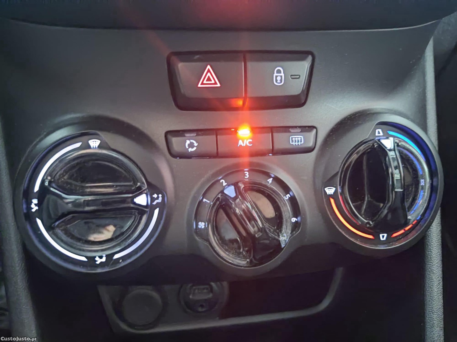 Peugeot 208 style — fotografia 3