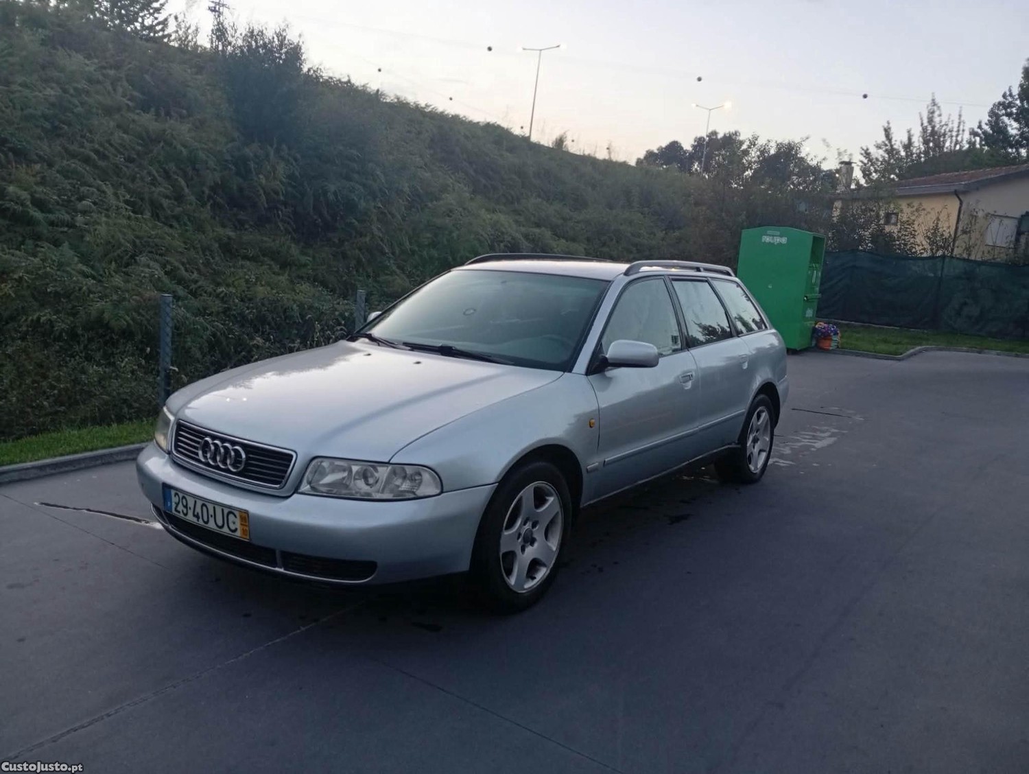 Audi A4 Sport avant - 98 — photo 2