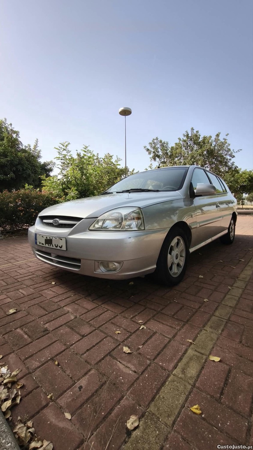 Kia Rio 1.4 gasolina — fotografia 9
