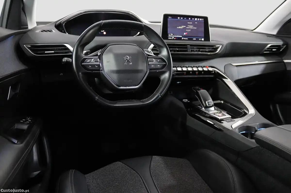 Peugeot 3008 PureTech 130 Stop & Start GPF EAT8 Allure Pack — fotografia 14