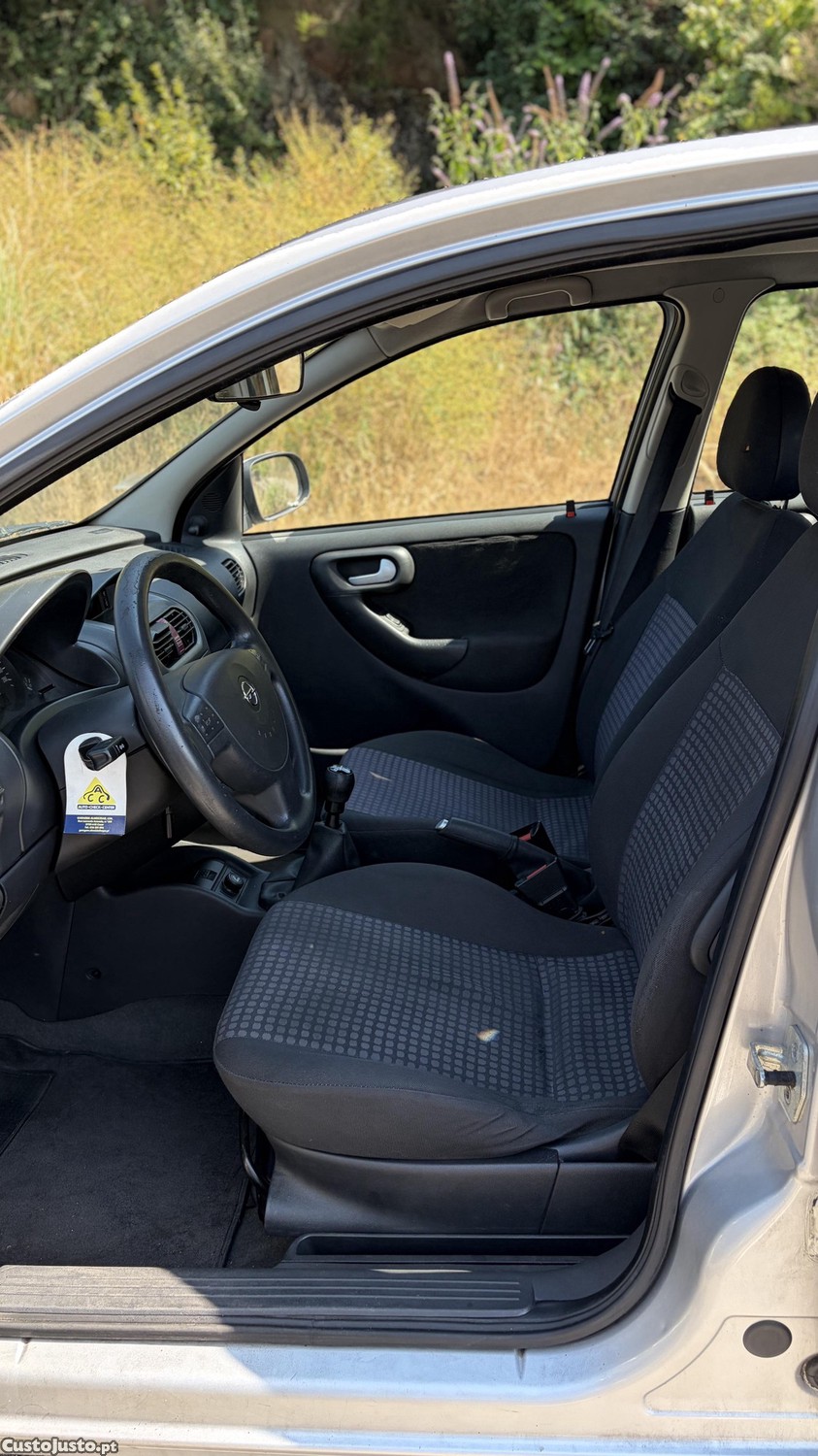 Opel Corsa C — fotografia 4