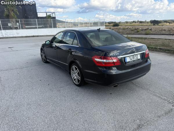 Mercedes-Benz E 250 Avangard - 10 — photo 3