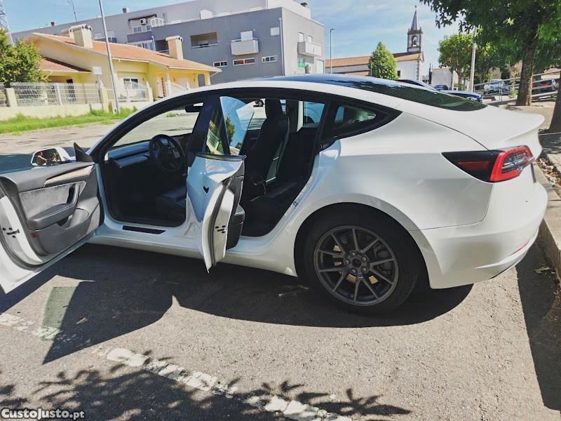 Tesla Model 3 model 3 Log — fotografia 4
