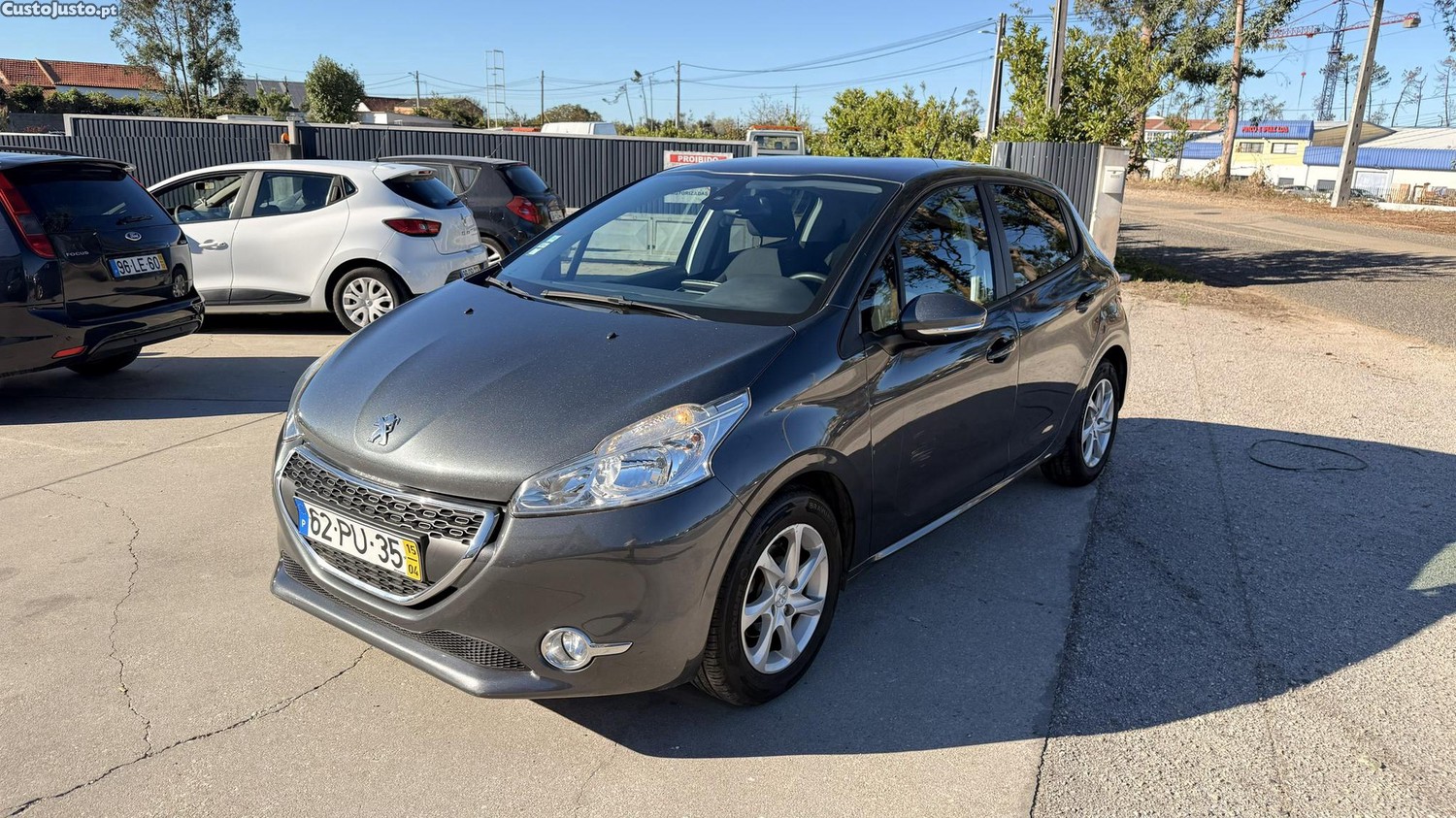Peugeot 208 1.2 PureTech de 2015 - 15 — photo 2