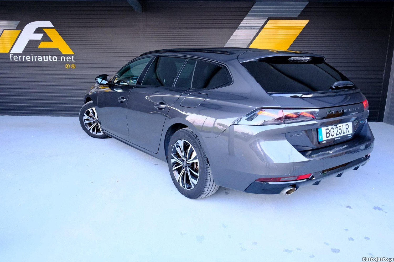Peugeot 508 SW 1.6 Hybrid Allure e-EAT8 — fotografia 24