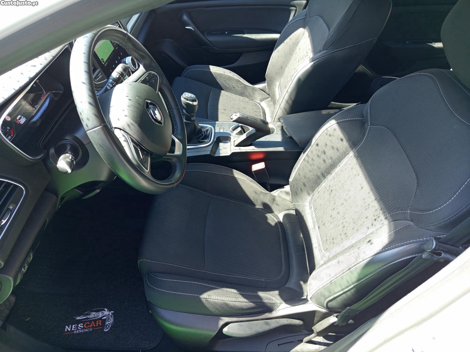 Renault Mégane 1.5 Blue dCi Equilibre — fotografia 6