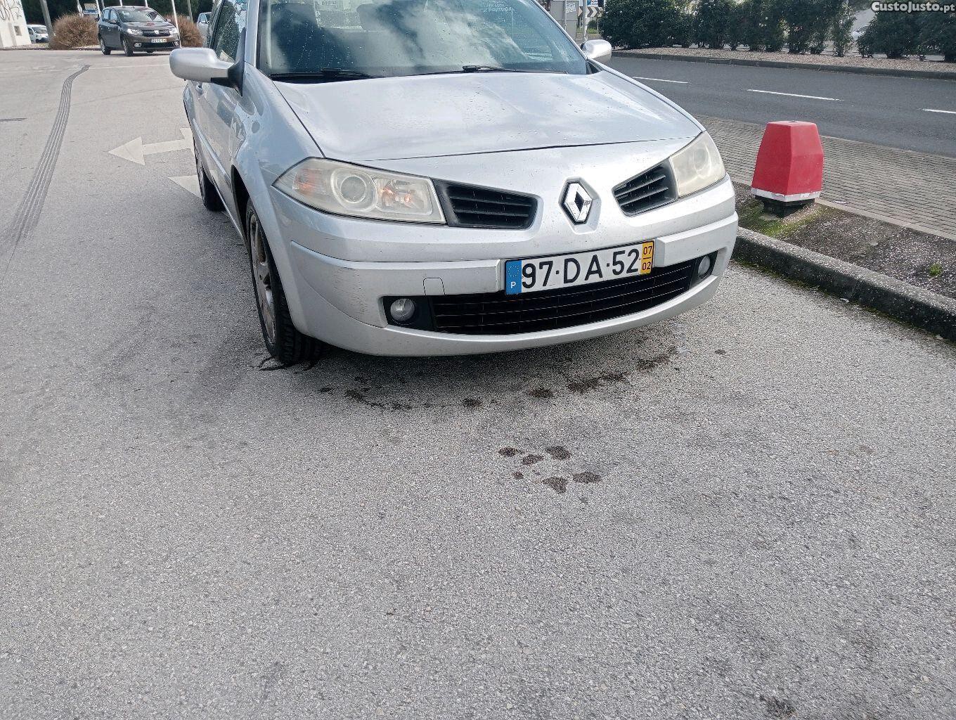 Renault Mégane 1.5 DCI 3 portas — fotografia 3