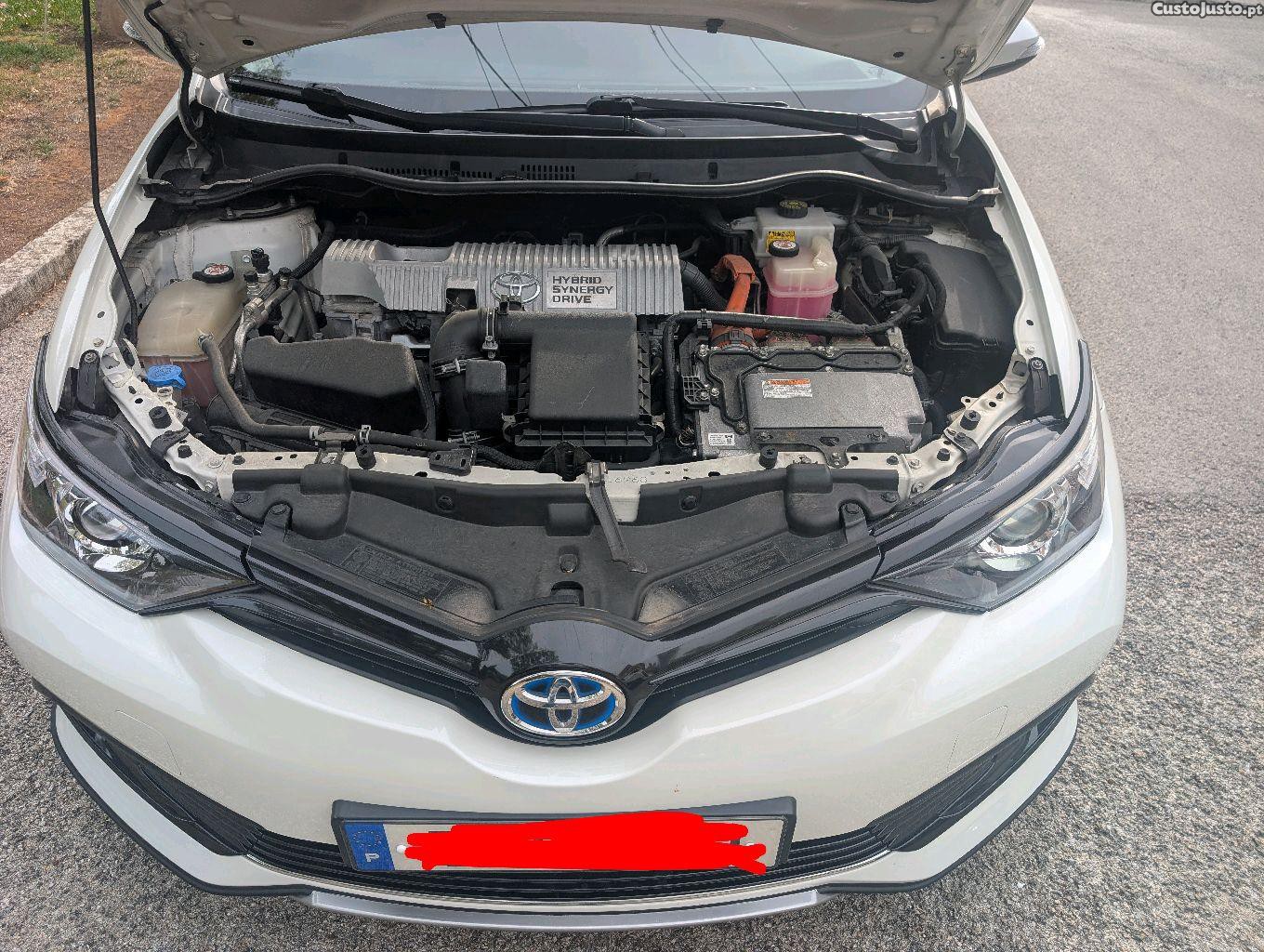 Toyota Auris 1.8HSD Freestyle híbrido - 18 — photo 2