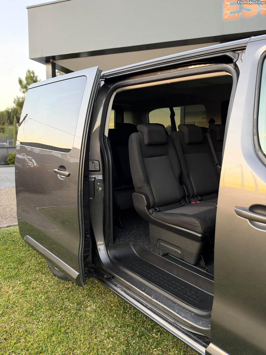 Peugeot Expert 9 Lugares 1.5 BlueHdi - 19 — photo 4