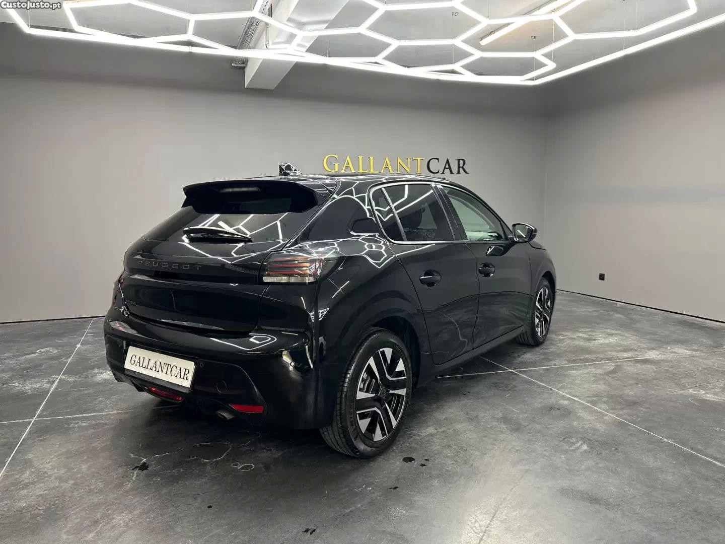 Peugeot 208 1.2 allure — fotografia 13