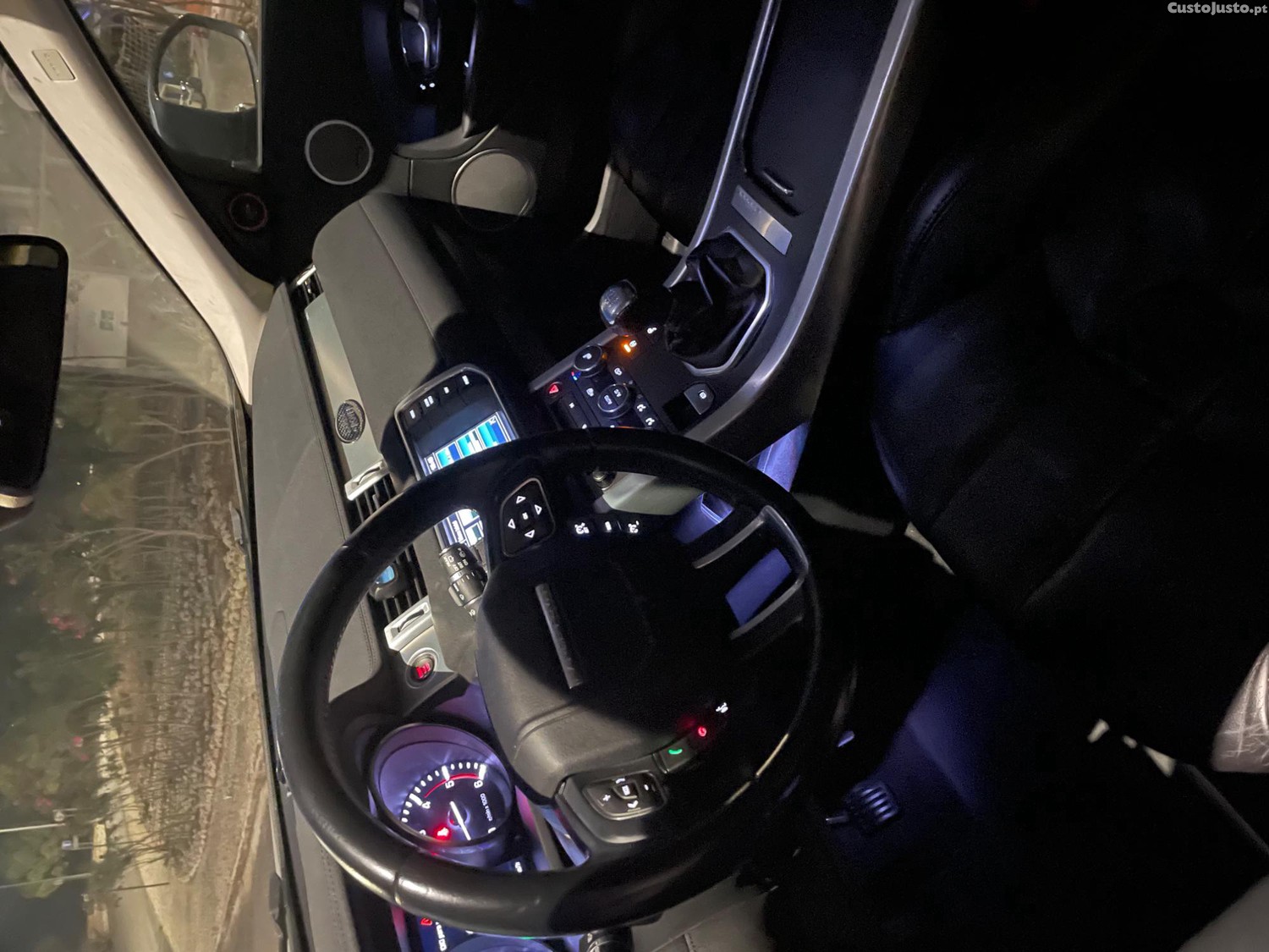 Land Rover Range Rover Evoque — photo 3