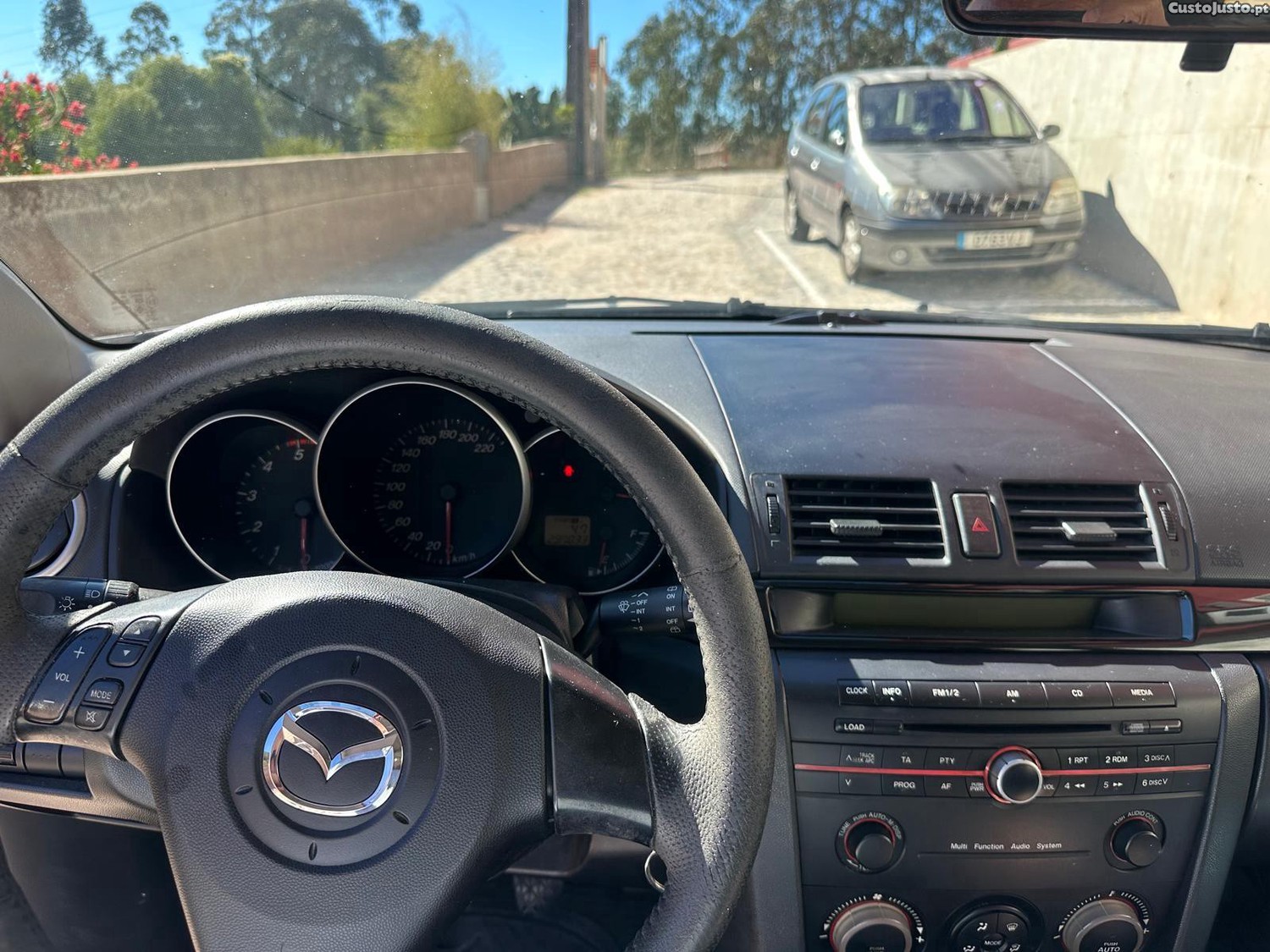Mazda 2 (3) — photo 5